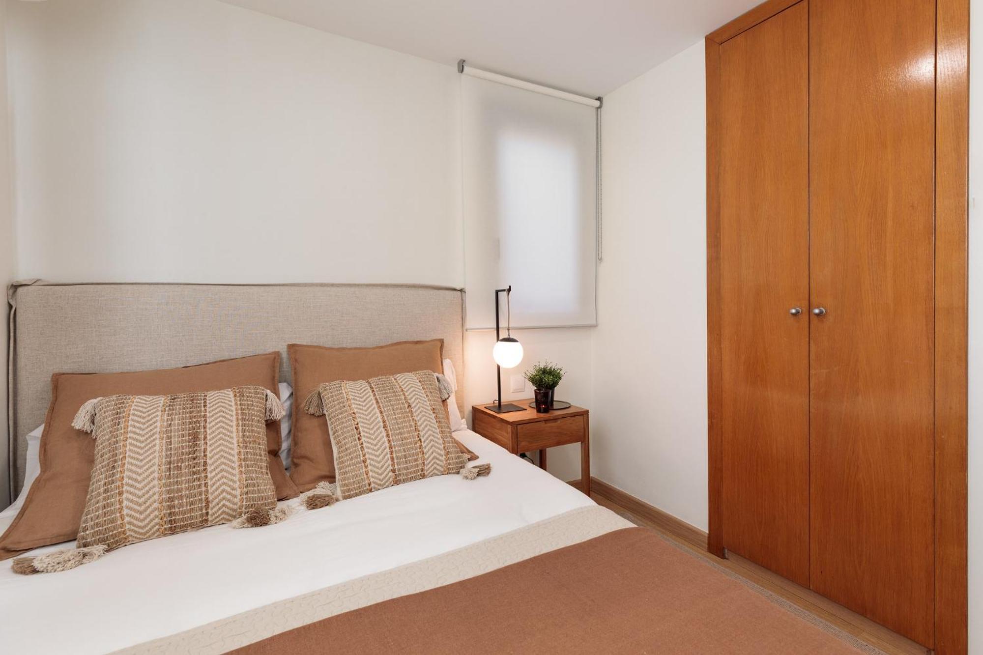 Apartments Barcelona & Home Deco Eixample Bagian luar foto
